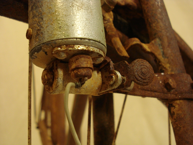 Restauracion_bicicleta_clasica_BH_antigua_varillas_oxido_pintura_cromado_Orbea_GAC_SuperCIL_Derbi_Rabasa_Peugeot_DAL_Gimson_Zeus_Motobecane_Torrot_Terrot_Ducson_Bianchi_Emporium_Raleigh_Dogo_Azor_Gazelle_Razesa_Mentor_097