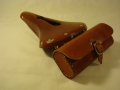 Bolsa_cuero_sillín_Brooks_miel_tonalidad_natural_accesorios_bicicleta_antigua_clasica_03
