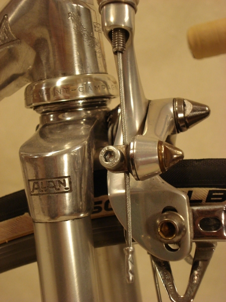 Bicicleta_clasica_ALAN_carreras_antigua_carretera_aluminio_Campagnolo_Cinelli_06