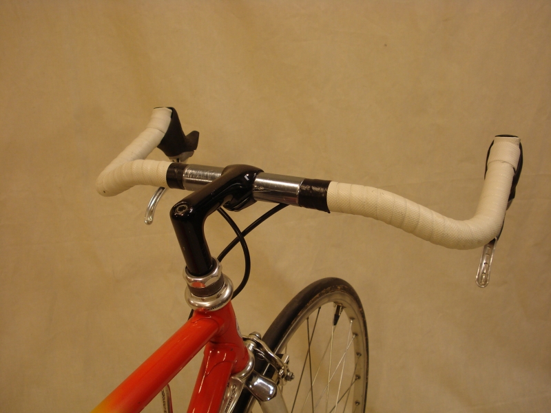 Bicicleta_clasica_contrarreloj_Cinelli_Campagnolo_Shimano_600_cabra_antigua_Columbus_008