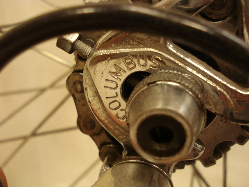 Bicicleta_clasica_contrarreloj_Cinelli_Campagnolo_Shimano_600_cabra_antigua_Columbus_031