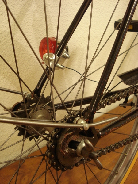 Bicicleta_antigua_BH_varillas_señora_restauracion_conservadora_032