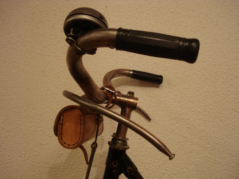 Bicicleta_antigua_BH_varillas_señora_restauracion_conservadora_042