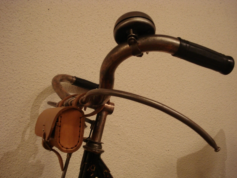 Bicicleta_antigua_BH_varillas_señora_restauracion_conservadora_043