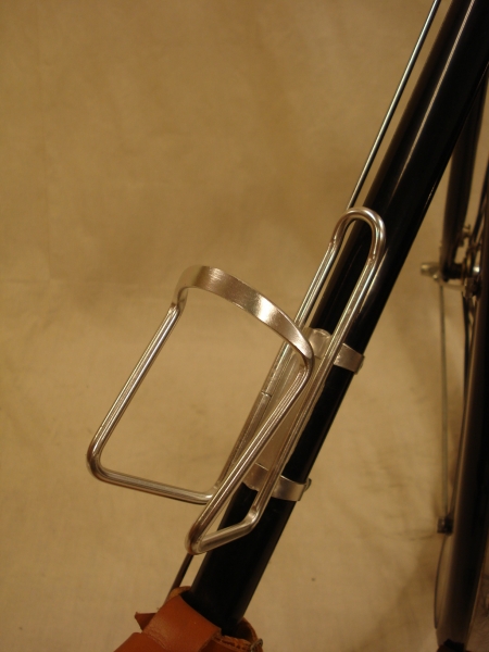 Bicicleta_replica_Bianchi_antigua_varillas_clasica_paseo_cuero_ciudad_Brooks_054