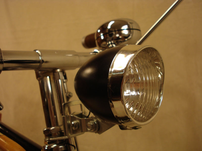Bicicleta_replica_Bianchi_antigua_varillas_clasica_paseo_cuero_ciudad_Brooks_056