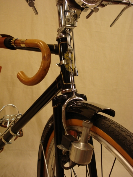 Bicicleta_replica_Bianchi_antigua_varillas_clasica_paseo_cuero_ciudad_Brooks_057