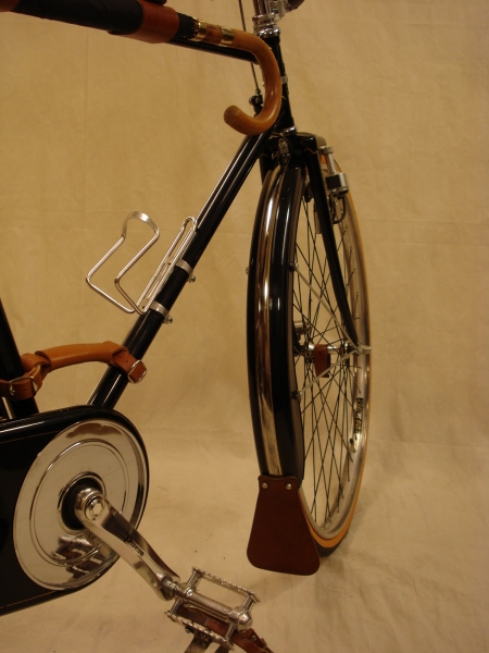 Bicicleta_replica_Bianchi_antigua_varillas_clasica_paseo_cuero_ciudad_Brooks_061