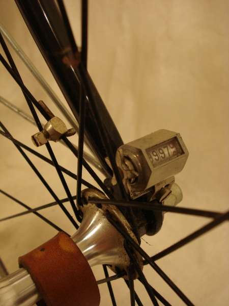 Bicicleta_replica_Bianchi_antigua_varillas_clasica_paseo_cuero_ciudad_Brooks_064