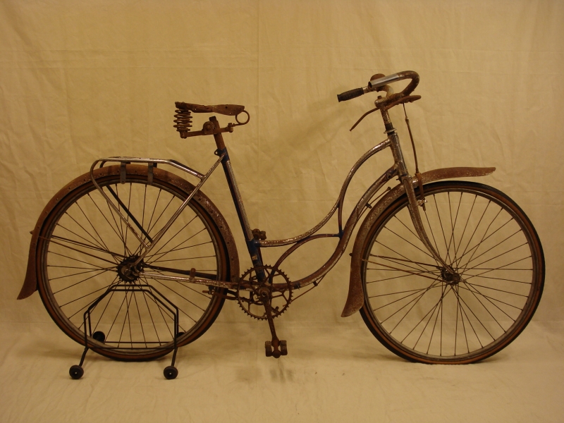 Bicicleta_antigua_Ducson_varillas_clasica_paseo_cuero_ciudad_años_50_restauración_001