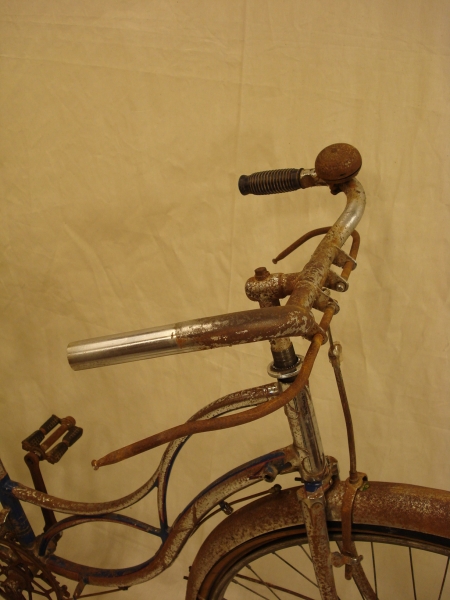 Bicicleta_antigua_Ducson_varillas_clasica_paseo_cuero_ciudad_años_50_restauración_004