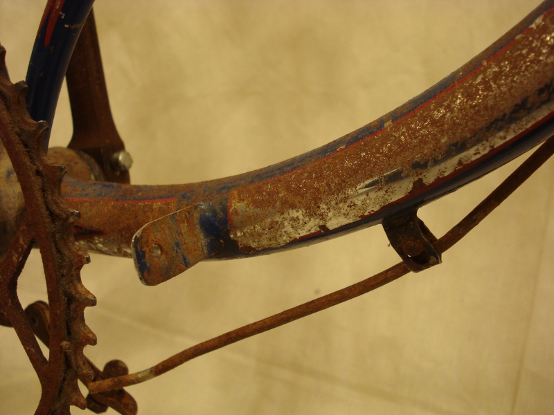 Bicicleta_antigua_Ducson_varillas_clasica_paseo_cuero_ciudad_años_50_restauración_017