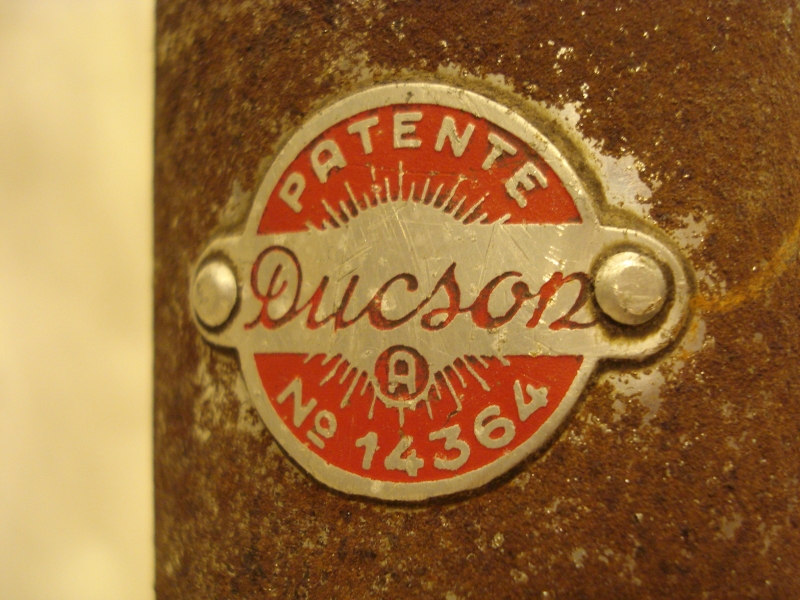 Bicicleta_antigua_Ducson_varillas_clasica_paseo_cuero_ciudad_años_50_restauración_020