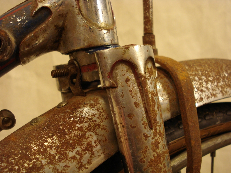 Bicicleta_antigua_Ducson_varillas_clasica_paseo_cuero_ciudad_años_50_restauración_022