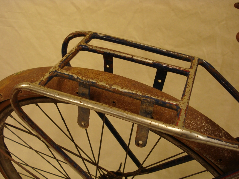 Bicicleta_antigua_Ducson_varillas_clasica_paseo_cuero_ciudad_años_50_restauración_044