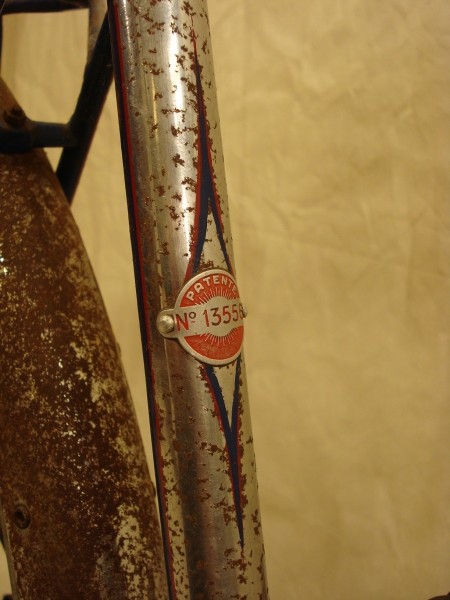 Bicicleta_antigua_Ducson_varillas_clasica_paseo_cuero_ciudad_años_50_restauración_047