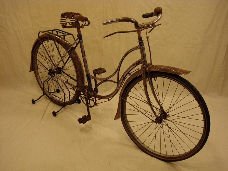 Bicicleta_antigua_Ducson_varillas_clasica_paseo_cuero_ciudad_años_50_restauración_050