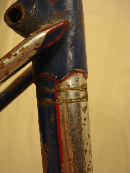 Bicicleta_antigua_Ducson_varillas_clasica_paseo_cuero_ciudad_años_50_restauración_067