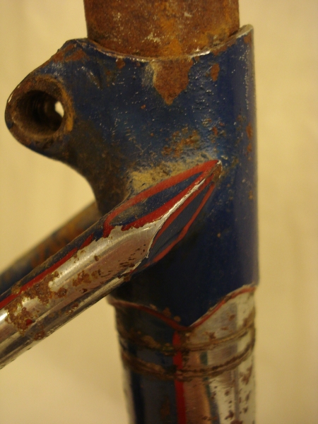 Bicicleta_antigua_Ducson_varillas_clasica_paseo_cuero_ciudad_años_50_restauración_068
