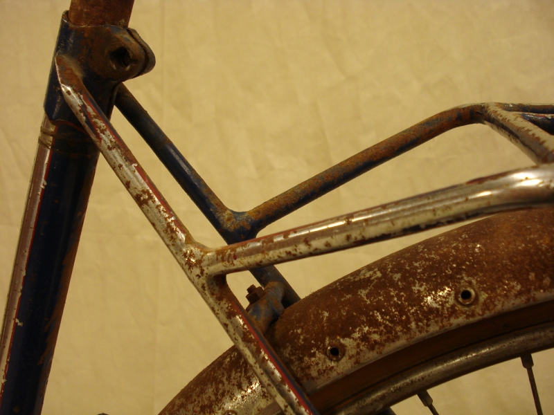 Bicicleta_antigua_Ducson_varillas_clasica_paseo_cuero_ciudad_años_50_restauración_076