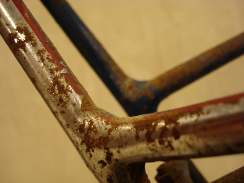 Bicicleta_antigua_Ducson_varillas_clasica_paseo_cuero_ciudad_años_50_restauración_078