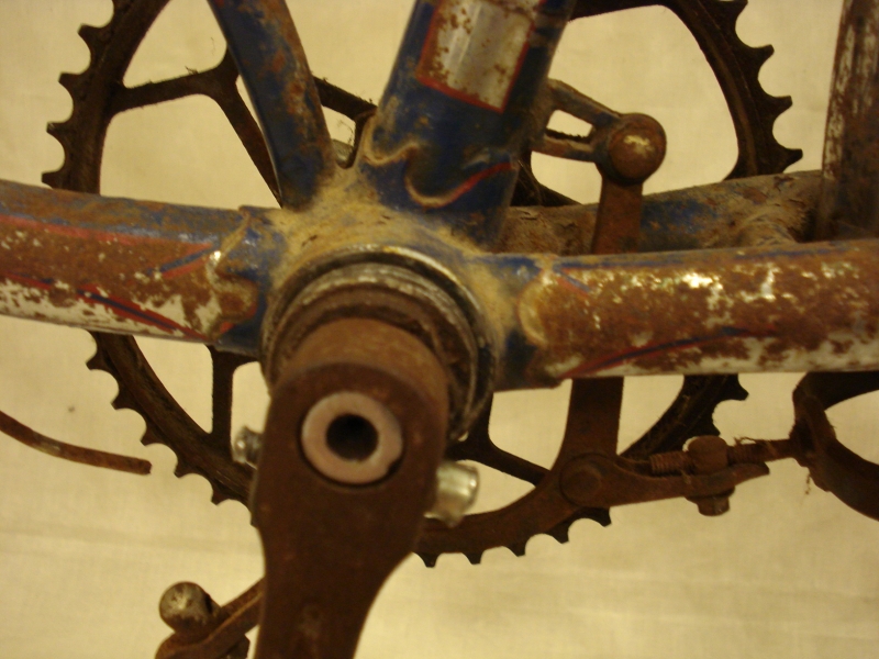 Bicicleta_antigua_Ducson_varillas_clasica_paseo_cuero_ciudad_años_50_restauración_081