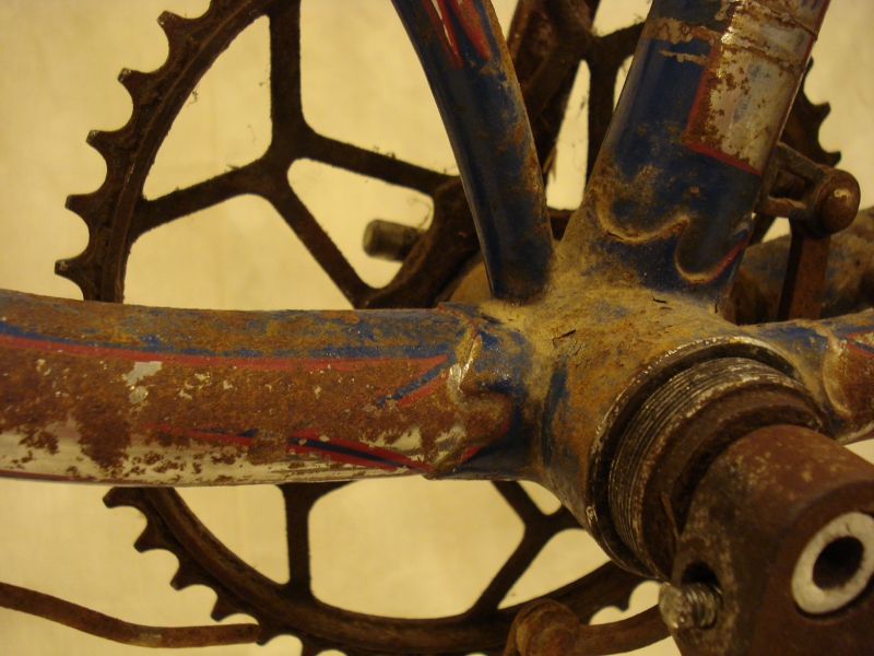 Bicicleta_antigua_Ducson_varillas_clasica_paseo_cuero_ciudad_años_50_restauración_082