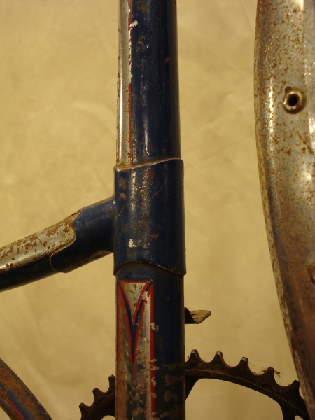 Bicicleta_antigua_Ducson_varillas_clasica_paseo_cuero_ciudad_años_50_restauración_090