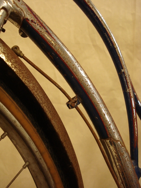 Bicicleta_antigua_Ducson_varillas_clasica_paseo_cuero_ciudad_años_50_restauración_091