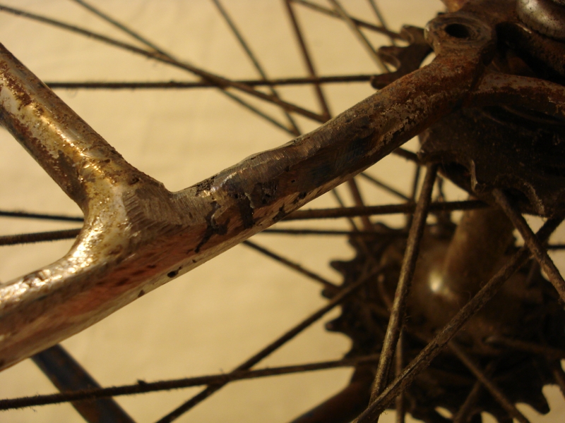 Bicicleta_antigua_Ducson_varillas_clasica_paseo_cuero_ciudad_años_50_restauración_098