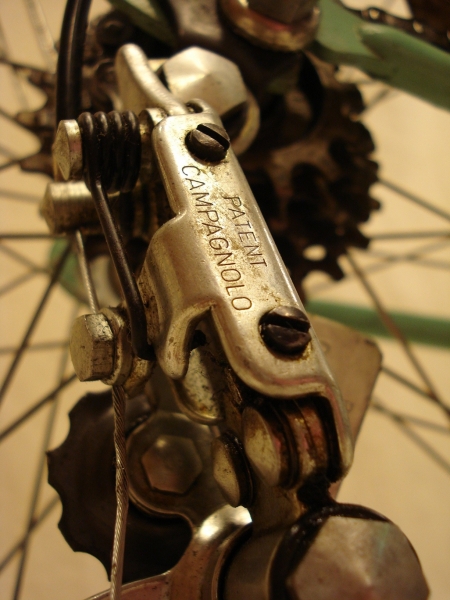 Bicicleta_antigua_Edoardo_Bianchi_paseo_Campagnolo_Valentino_ciudad_Brooks__020