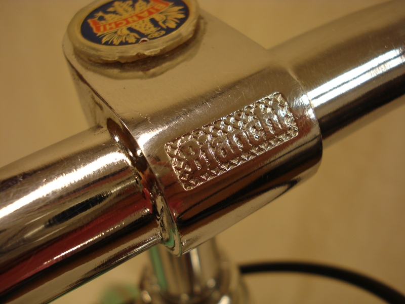 Bicicleta_antigua_Edoardo_Bianchi_paseo_Campagnolo_Valentino_ciudad_Brooks__026