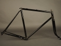 Restauracion pintura cuadro fileteado racores bicicleta carretera antigua clasica carreras marca Torrot original 01