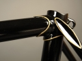 Restauracion-pintura-cuadro-fileteado-racores-bicicleta-carretera-antigua-clasica-carreras-marca-Torrot-original-09b