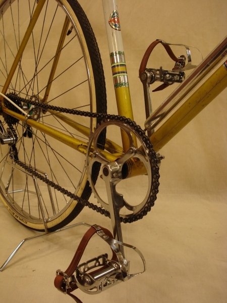 Gimson_media_carrera_carreras_bidones_manillar_goma_laca_rastrales_cuero_cambio_alfa_clasicas_Leo_46
