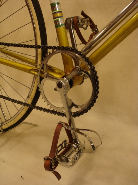 Gimson_media_carrera_carreras_bidones_manillar_goma_laca_rastrales_cuero_cambio_alfa_clasicas_Leo_47
