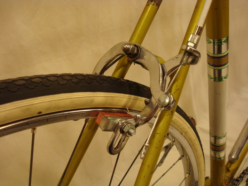 Gimson_media_carrera_carreras_bidones_manillar_goma_laca_rastrales_cuero_cambio_alfa_clasicas_Leo_58