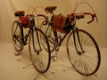Par de bicicletas carretera antigua cuero clasica restaurada Leopolda
