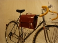 Maletin_cuero_bicicleta_carreras_carretera_urbana_clasica_a_medida_ordenador_001