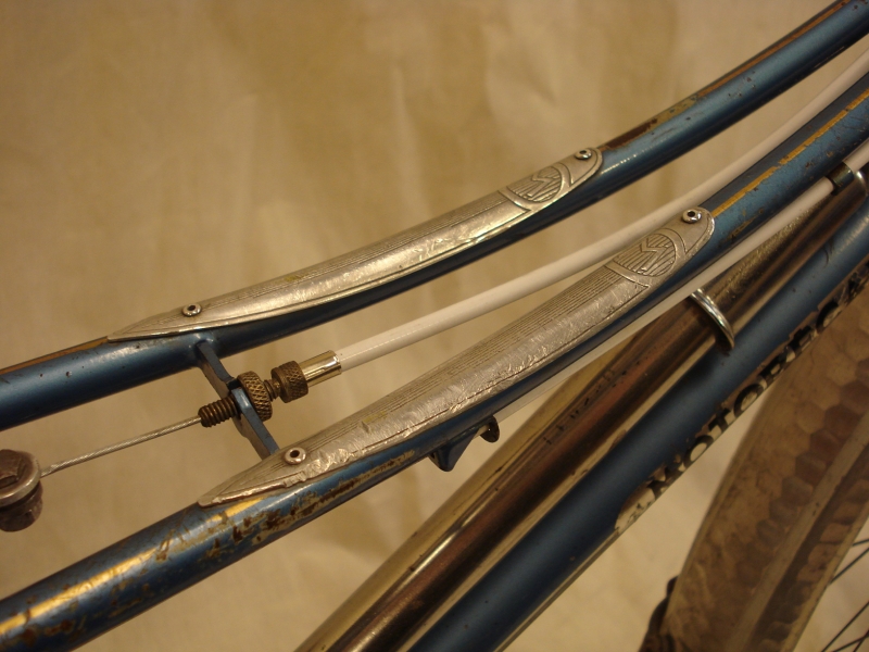 Bicicleta_antigua_Motobecane_Porteur_Parisien_randonneur_clasica_señora_1958_francesa_077
