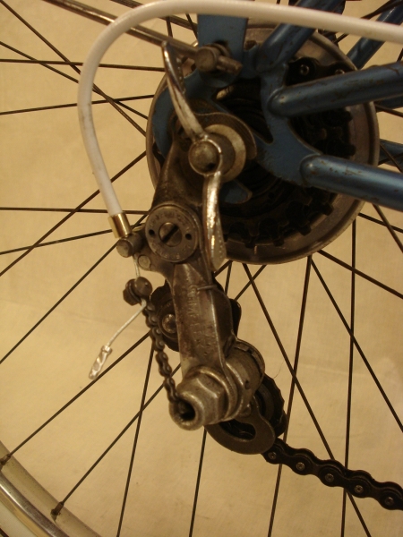 Bicicleta_antigua_Motobecane_Porteur_Parisien_randonneur_clasica_señora_1958_francesa_087