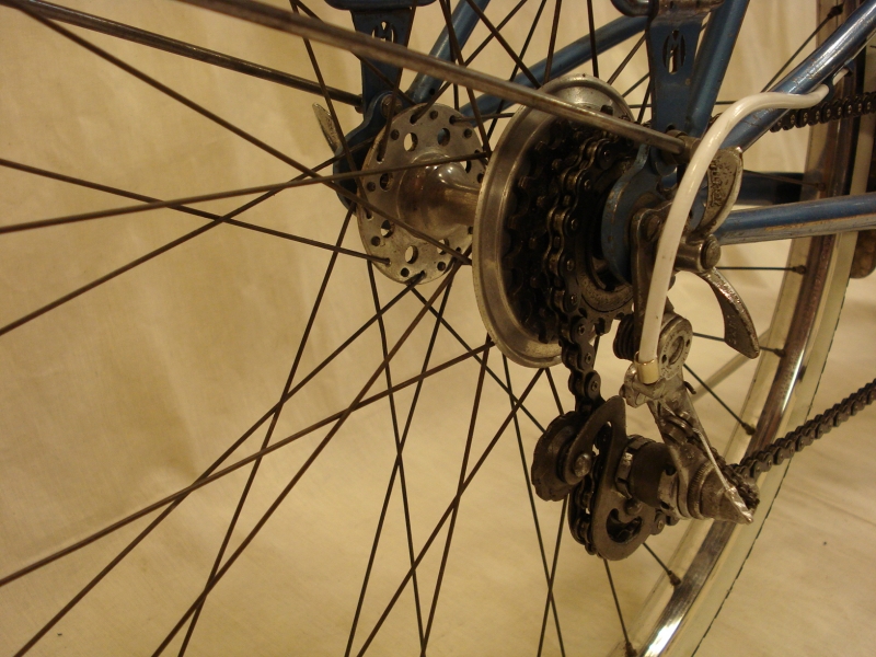 Bicicleta_antigua_Motobecane_Porteur_Parisien_randonneur_clasica_señora_1958_francesa_088