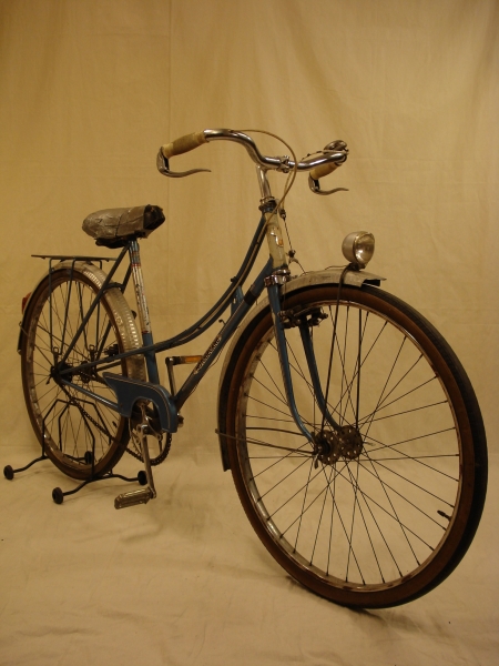 Bicicleta_antigua_Motobecane_Porteur_Parisien_randonneur_clasica_señora_1958_francesa_003