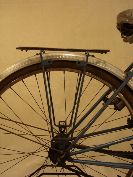Bicicleta_antigua_Motobecane_Porteur_Parisien_randonneur_clasica_señora_1958_francesa_025