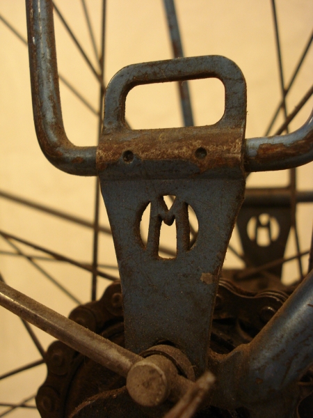 Bicicleta_antigua_Motobecane_Porteur_Parisien_randonneur_clasica_señora_1958_francesa_029