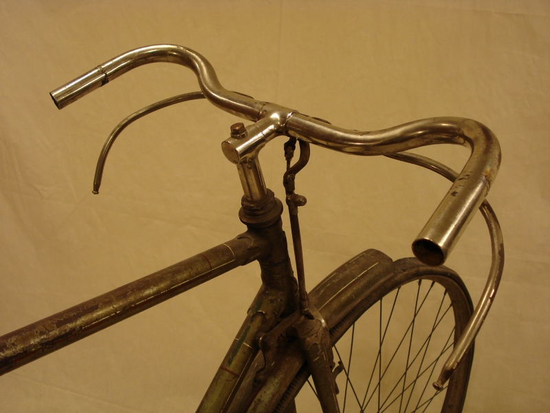 Bicicleta_antigua_Super_CIL_varillas_topografo_museo_ferrocarril_Madrid_restauracion_021