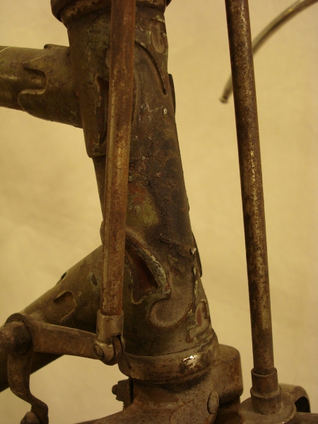 Bicicleta_antigua_Super_CIL_varillas_topografo_museo_ferrocarril_Madrid_restauracion_027