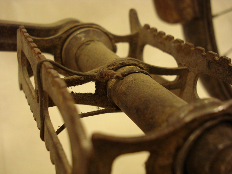 Bicicleta_antigua_Super_CIL_varillas_topografo_museo_ferrocarril_Madrid_restauracion_066