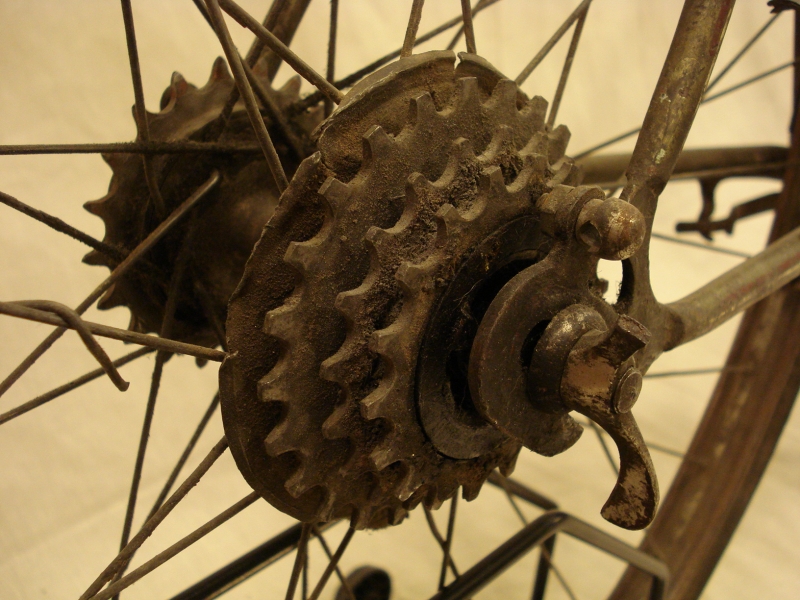 Bicicleta_antigua_Super_CIL_varillas_topografo_museo_ferrocarril_Madrid_restauracion_068