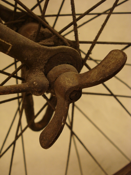 Bicicleta_antigua_Super_CIL_varillas_topografo_museo_ferrocarril_Madrid_restauracion_070